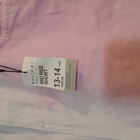 Cute pre teengirls midrise shorts - Picture 2 of 4